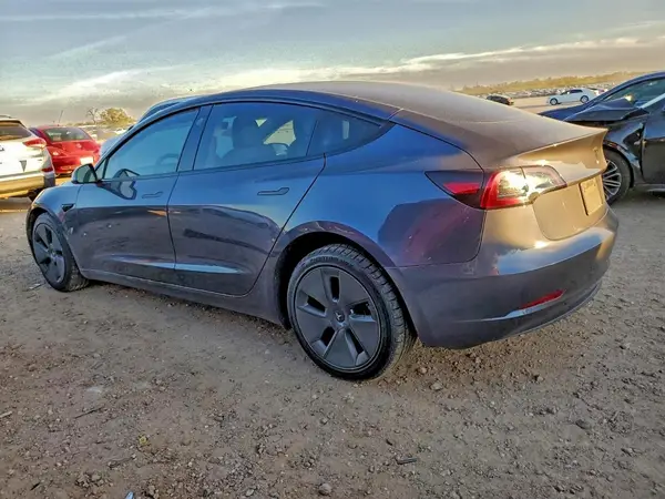 5YJ3E1EA9PF570869 2023 TESLA MODEL 3 - Image 2