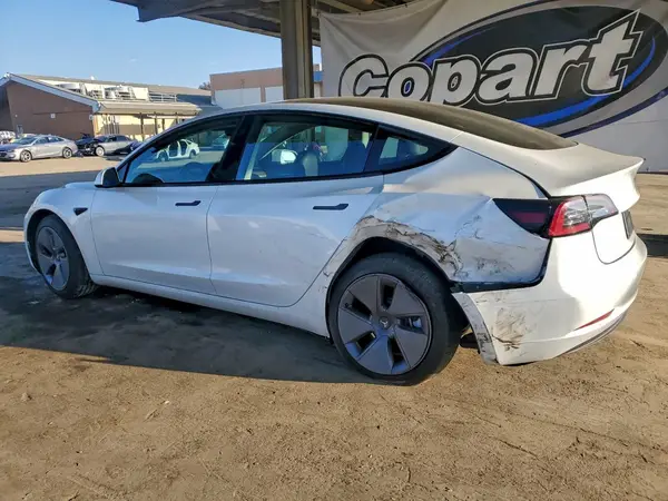 5YJ3E1EA9PF572704 2023 TESLA MODEL 3 - Image 2