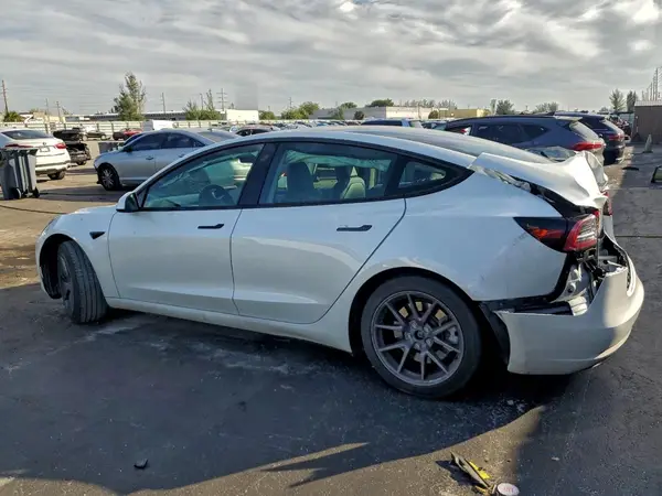 5YJ3E1EA9PF574890 2023 TESLA MODEL 3 - Image 2
