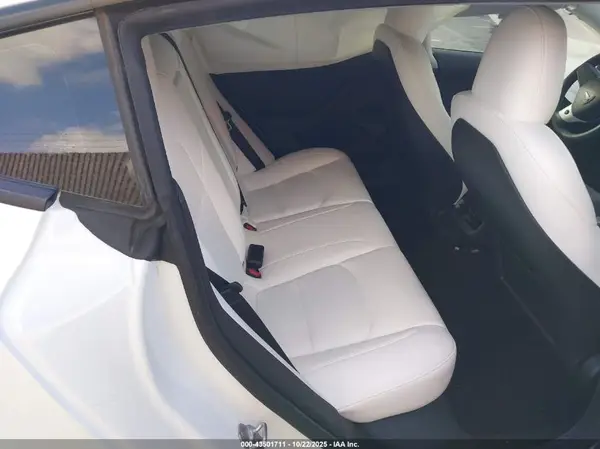 5YJ3E1EA9PF582875 2023 TESLA MODEL 3 - Image 8
