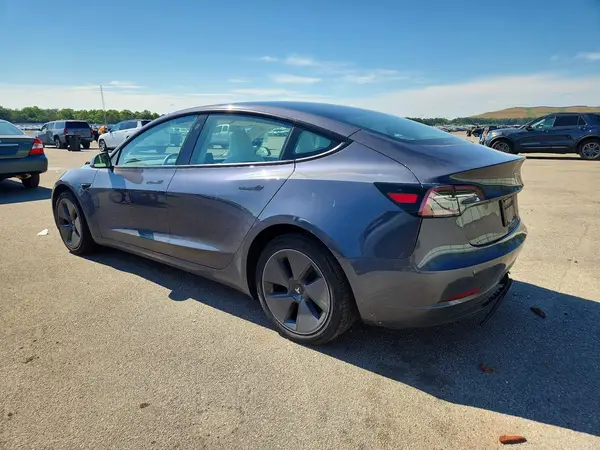 5YJ3E1EA9PF585405 2023 TESLA MODEL 3 - Image 2