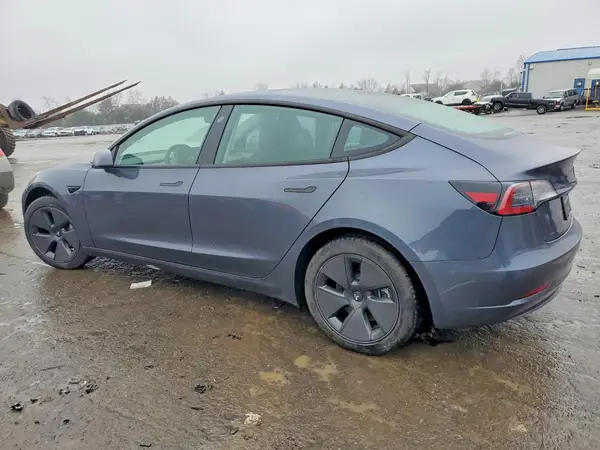 5YJ3E1EA9PF593942 2023 TESLA MODEL 3 - Image 2
