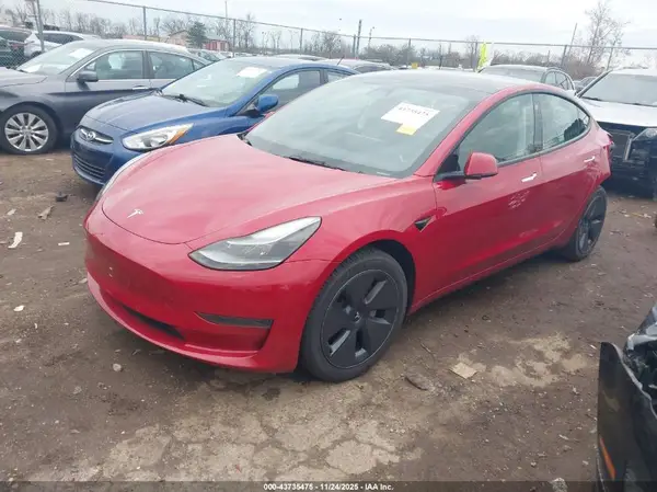 5YJ3E1EA9PF602381 2023 TESLA MODEL 3 - Image 2