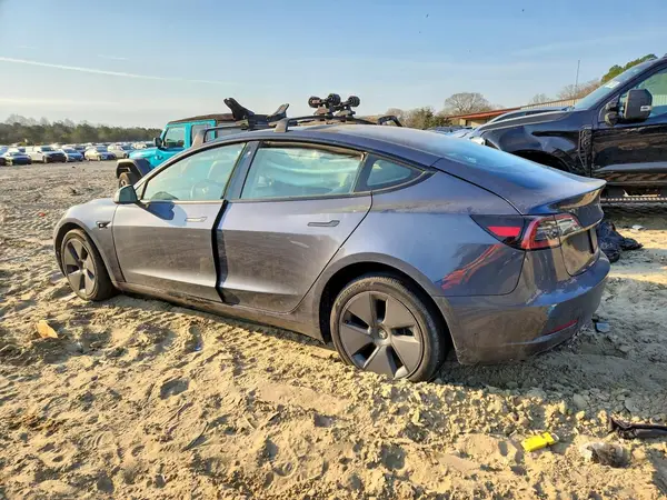 5YJ3E1EA9PF613185 2023 TESLA MODEL 3 - Image 2