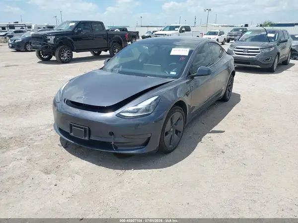 5YJ3E1EA9PF617642 2023 TESLA MODEL 3 - Image 2