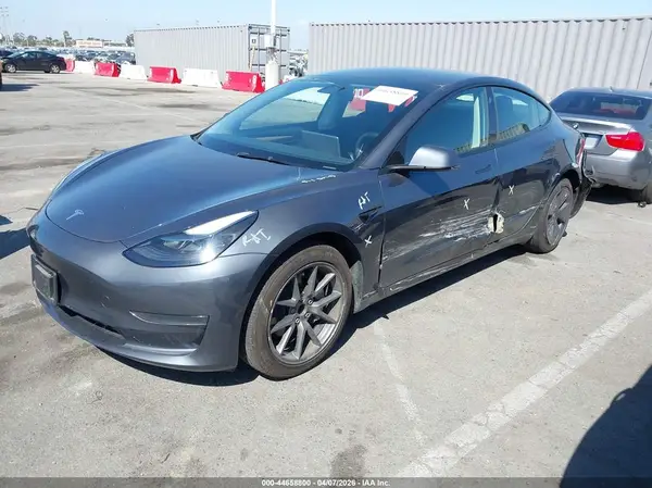 5YJ3E1EA9PF622095 2023 TESLA MODEL 3 - Image 2
