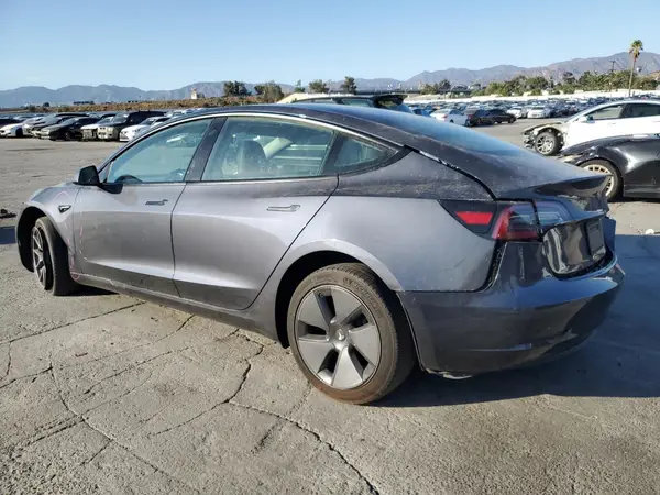 5YJ3E1EA9PF624395 2023 TESLA MODEL 3 - Image 2