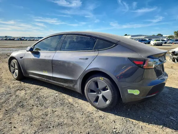 5YJ3E1EA9PF627233 2023 TESLA MODEL 3 - Image 2
