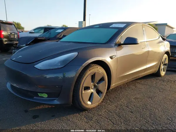 5YJ3E1EA9PF631363 2023 TESLA MODEL 3 - Image 2