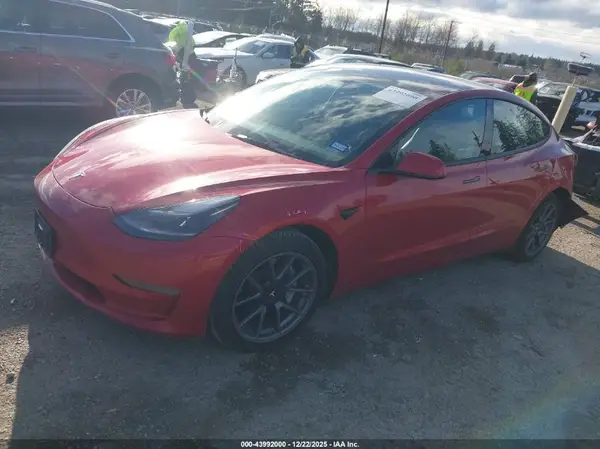 5YJ3E1EA9PF640614 2023 TESLA MODEL 3 - Image 2