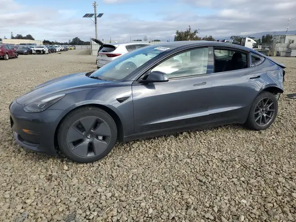 5YJ3E1EA9PF641651 2023 TESLA MODEL 3 - Image 1