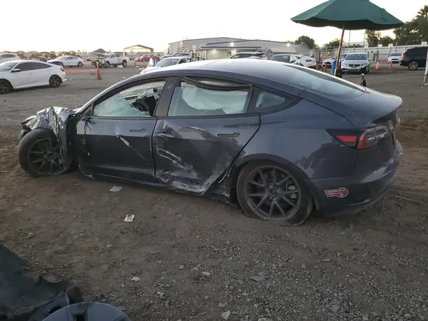 5YJ3E1EA9PF642587 2023 TESLA MODEL 3 - Image 2