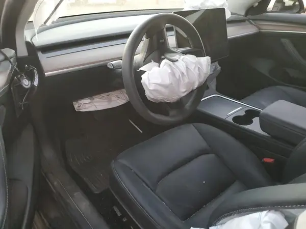 5YJ3E1EA9PF642587 2023 TESLA MODEL 3 - Image 8