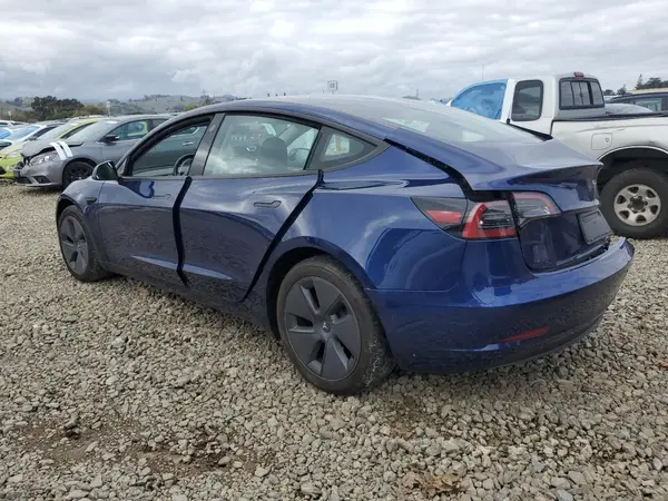 5YJ3E1EA9PF642931 2023 TESLA MODEL 3 - Image 2