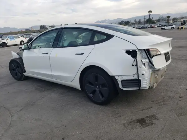 5YJ3E1EA9PF647689 2023 TESLA MODEL 3 - Image 2