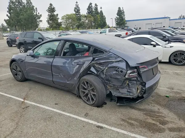 5YJ3E1EA9PF650608 2023 TESLA MODEL 3 - Image 2
