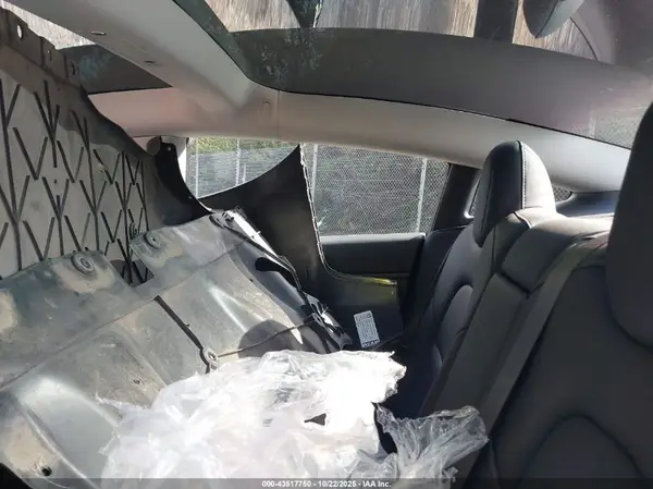 5YJ3E1EA9PF653721 2023 TESLA MODEL 3 - Image 8