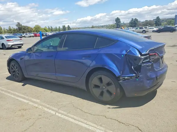 5YJ3E1EA9PF653783 2023 TESLA MODEL 3 - Image 2