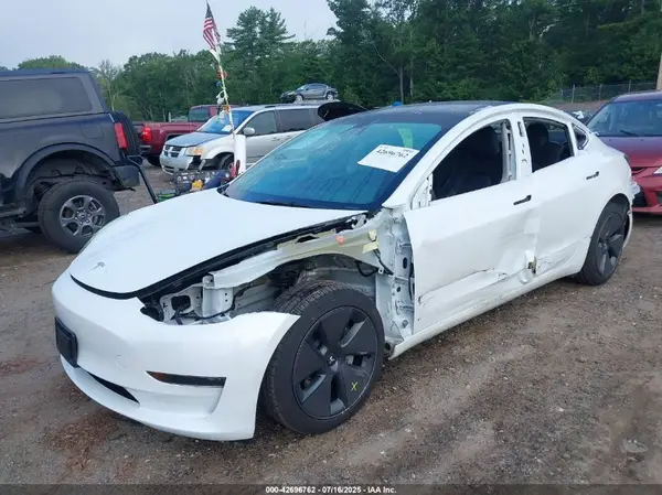 5YJ3E1EA9PF656036 2023 TESLA MODEL 3 - Image 2