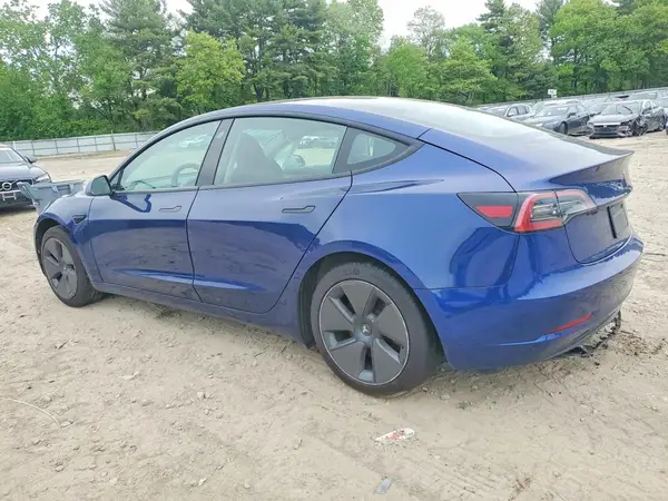 5YJ3E1EA9PF656781 2023 TESLA MODEL 3 - Image 2