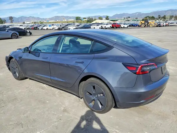 5YJ3E1EA9PF663245 2023 TESLA MODEL 3 - Image 2