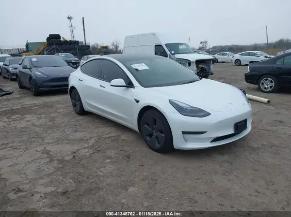 5YJ3E1EA9PF665514 2023 TESLA MODEL 3 - Image 1