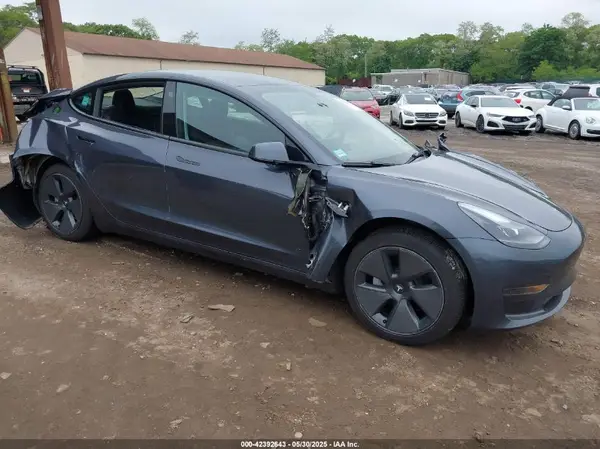 5YJ3E1EA9PF673399 2023 TESLA MODEL 3 - Image 1