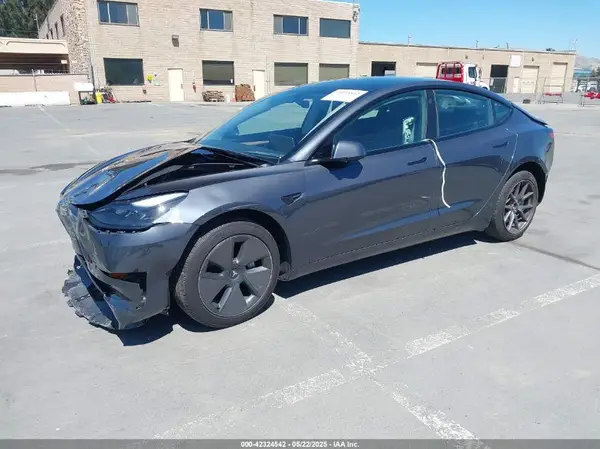 5YJ3E1EA9PF674309 2023 TESLA MODEL 3 - Image 2