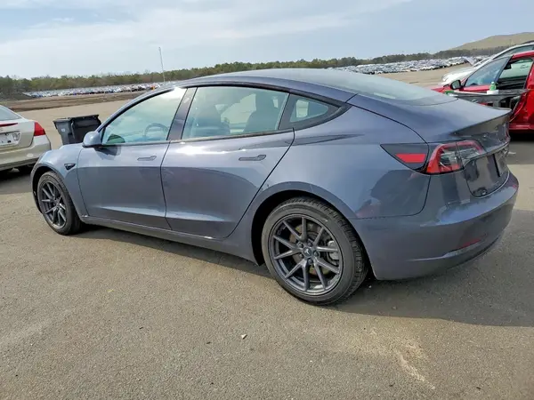 5YJ3E1EA9PF680966 2023 TESLA MODEL 3 - Image 2