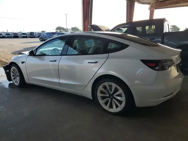 5YJ3E1EA9PF684273 2023 TESLA MODEL 3 - Image 2