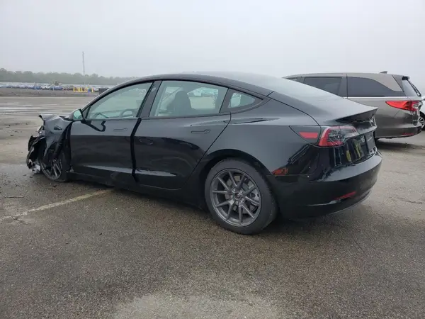 5YJ3E1EA9PF687187 2023 TESLA MODEL 3 - Image 2