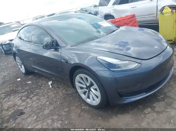 5YJ3E1EA9PF687349 2023 TESLA MODEL 3 - Image 1
