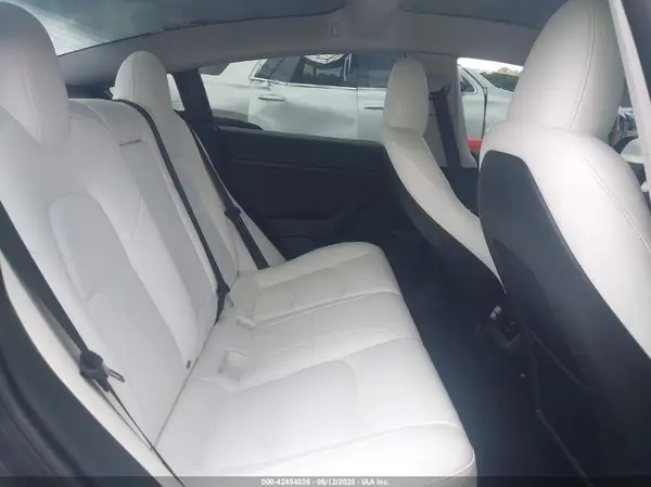 5YJ3E1EA9PF687349 2023 TESLA MODEL 3 - Image 8