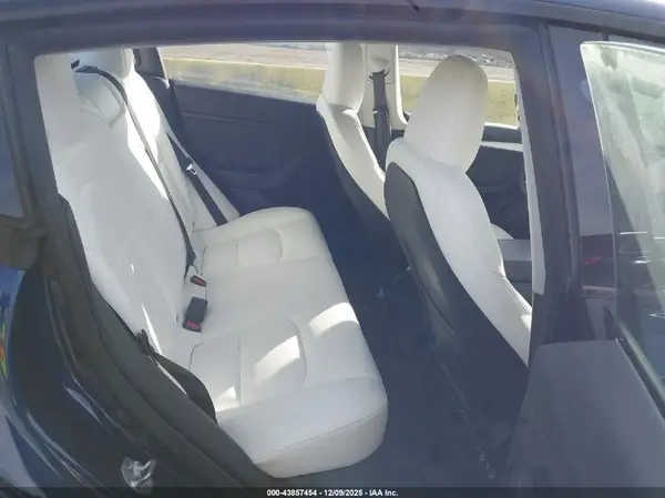 5YJ3E1EA9PF694687 2023 TESLA MODEL 3 - Image 8