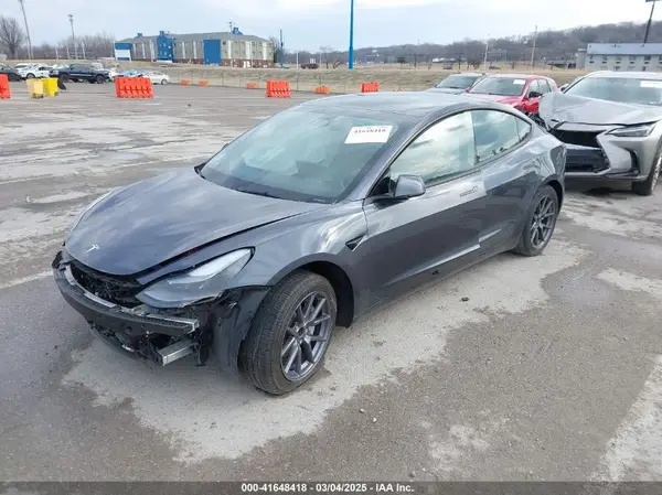 5YJ3E1EA9PF696391 2023 TESLA MODEL 3 - Image 2