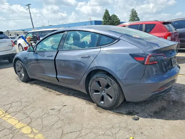 5YJ3E1EA9PF696844 2023 TESLA MODEL 3 - Image 2