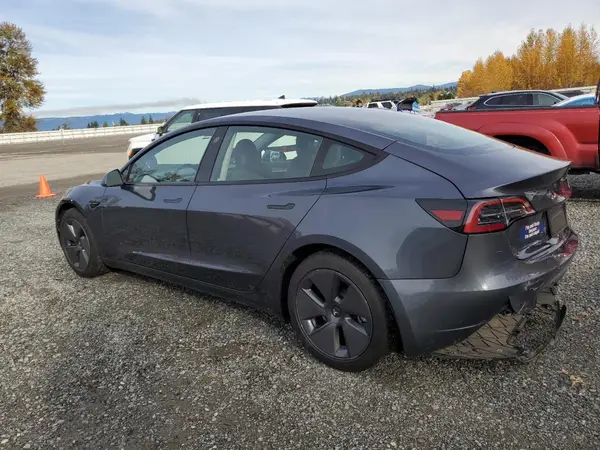 5YJ3E1EA9PF697220 2023 TESLA MODEL 3 - Image 2