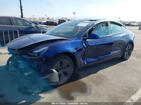 5YJ3E1EA9PF697573 2023 TESLA MODEL 3 - Image 2