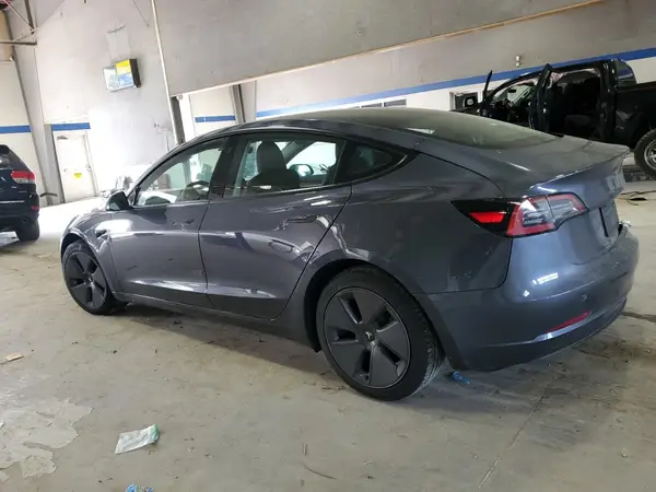 5YJ3E1EA9PF697895 2023 TESLA MODEL 3 - Image 2