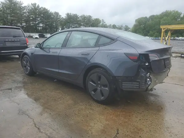 5YJ3E1EA9PF699744 2023 TESLA MODEL 3 - Image 2