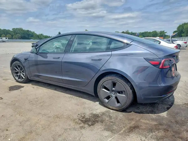 5YJ3E1EA9PF702903 2023 TESLA MODEL 3 - Image 2