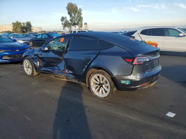 5YJ3E1EA9PF705039 2023 TESLA MODEL 3 - Image 2