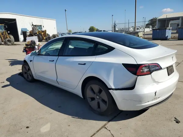 5YJ3E1EA9PF705557 2023 TESLA MODEL 3 - Image 2