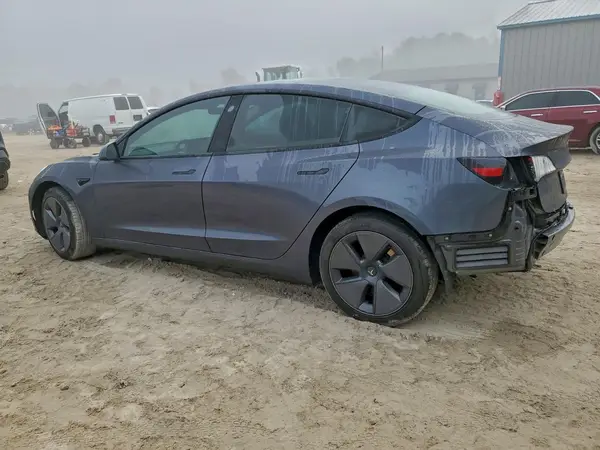 5YJ3E1EA9PF706322 2023 TESLA MODEL 3 - Image 2