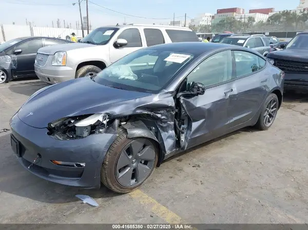 5YJ3E1EA9PF707387 2023 TESLA MODEL 3 - Image 2