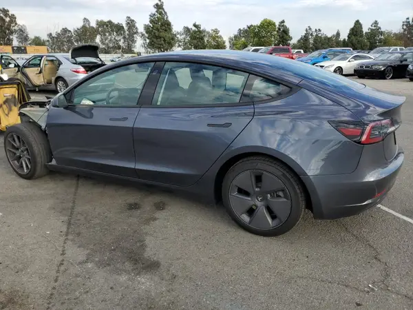 5YJ3E1EA9PF707941 2023 TESLA MODEL 3 - Image 2