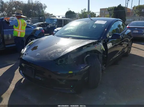 5YJ3E1EA9PF709737 2023 TESLA MODEL 3 - Image 2