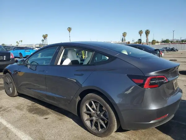 5YJ3E1EA9PF710757 2023 TESLA MODEL 3 - Image 2
