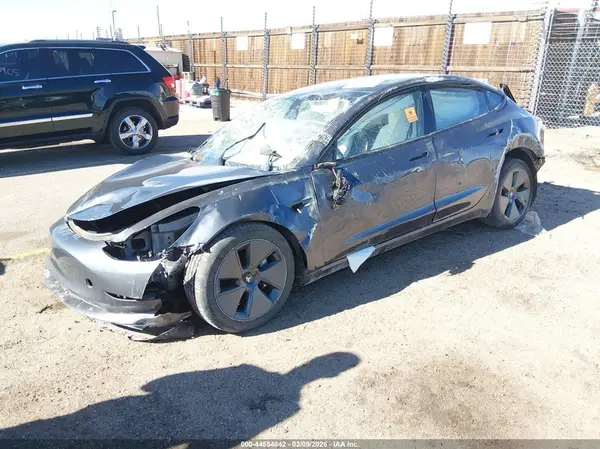 5YJ3E1EA9PF715375 2023 TESLA MODEL 3 - Image 2