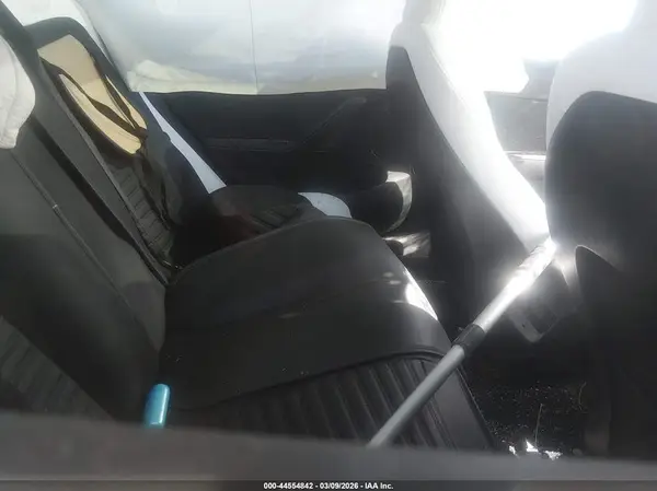 5YJ3E1EA9PF715375 2023 TESLA MODEL 3 - Image 8